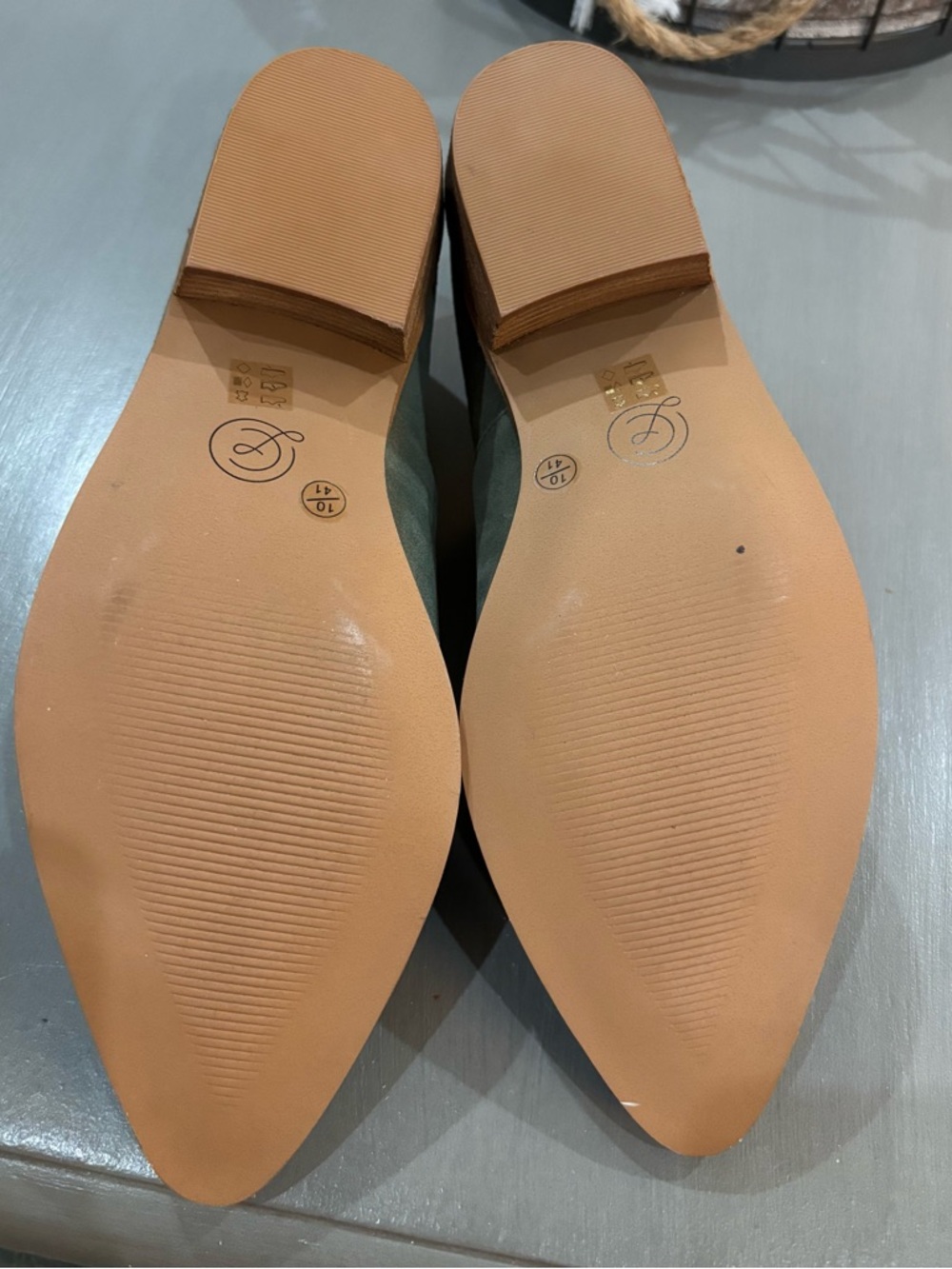Chinese Laundry Sage Suede Woman’s SZ 10 Shoe New - Picture 8 of 8